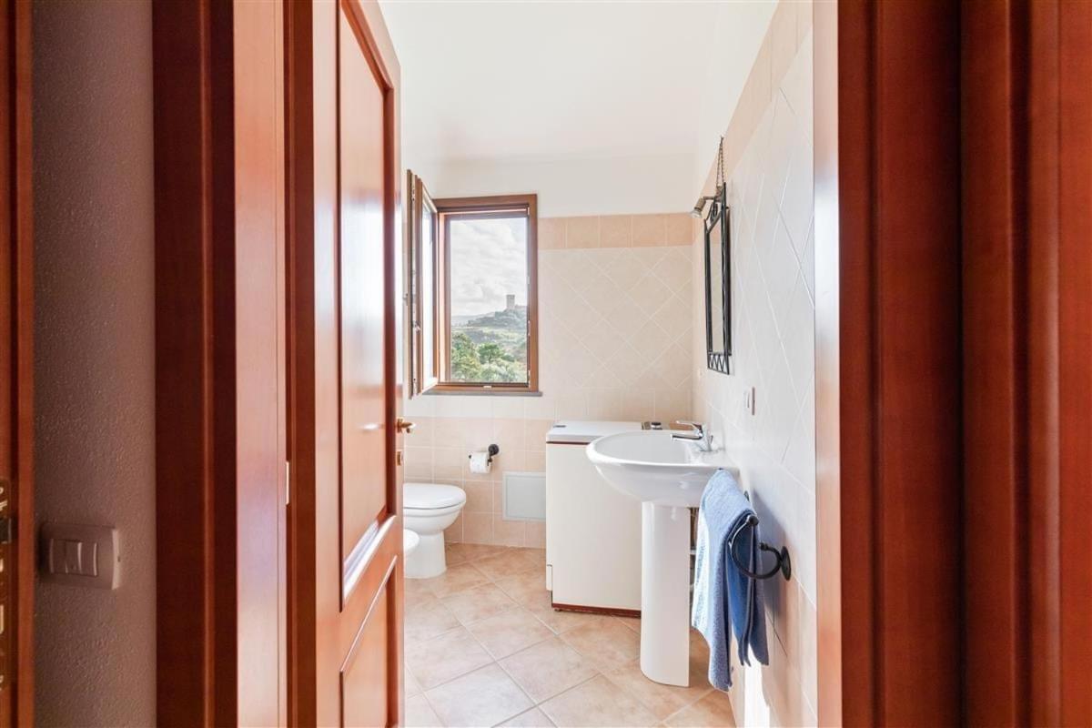 La Finestra Sul Castello Apartment Bosa Ngoại thất bức ảnh