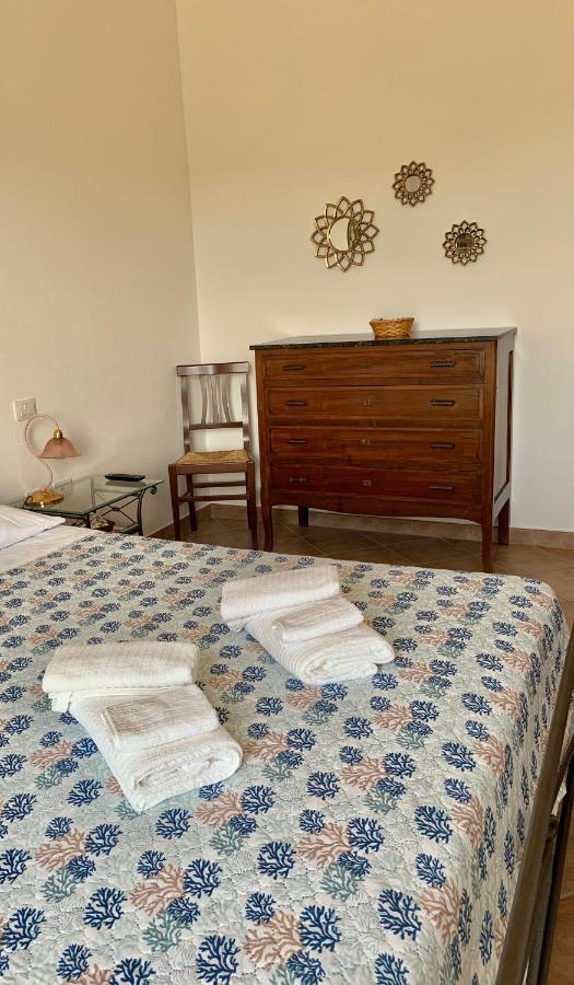 La Finestra Sul Castello Apartment Bosa Ngoại thất bức ảnh